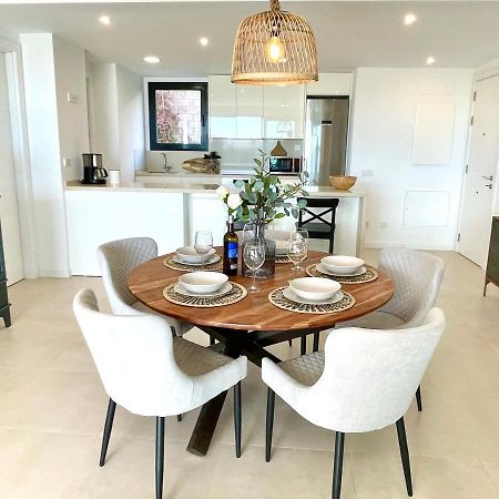 Luxury 3 Bedroom Apartment 300M From The Beach Fuengirola Exterior photo