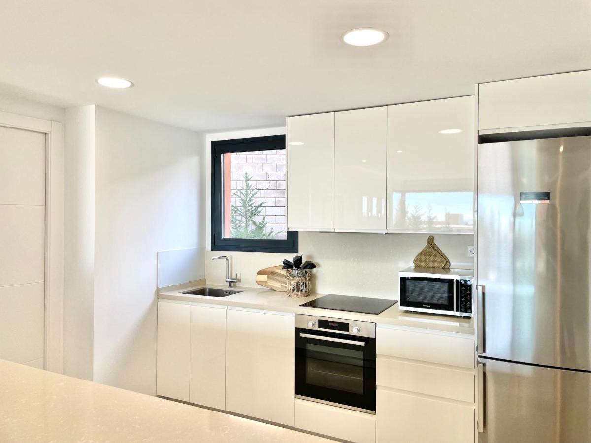 Luxury 3 Bedroom Apartment 300M From The Beach Fuengirola Exterior photo