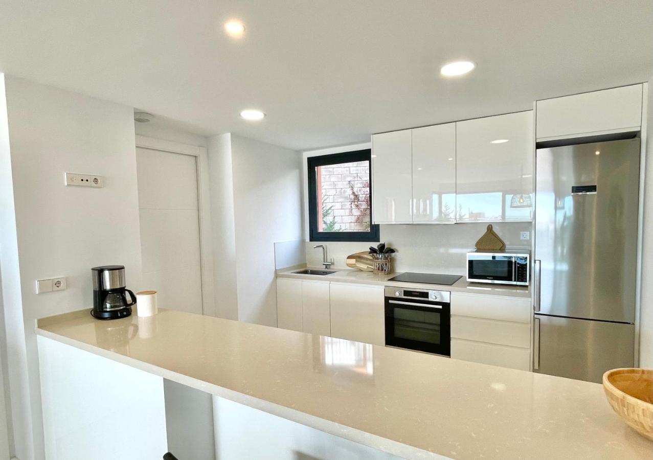 Luxury 3 Bedroom Apartment 300M From The Beach Fuengirola Exterior photo