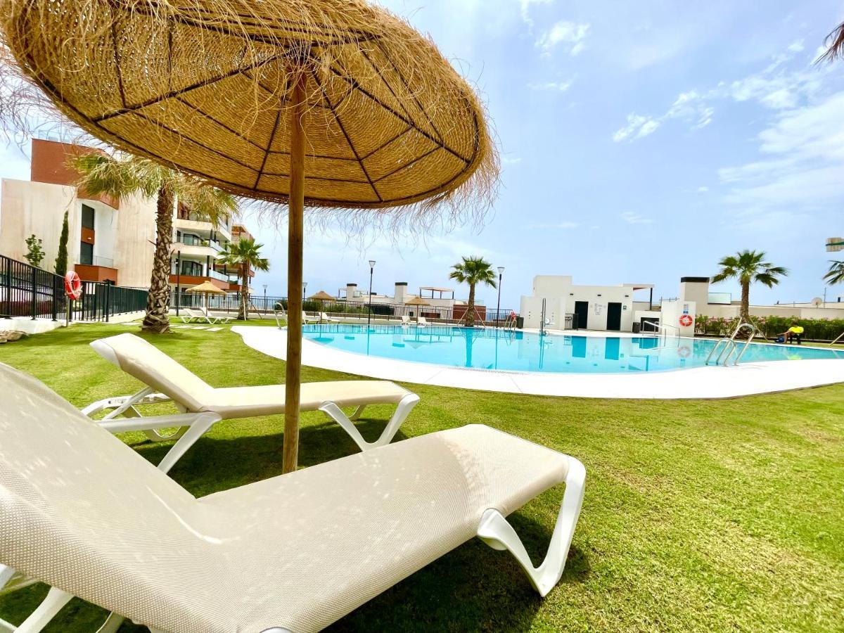 Luxury 3 Bedroom Apartment 300M From The Beach Fuengirola Exterior photo