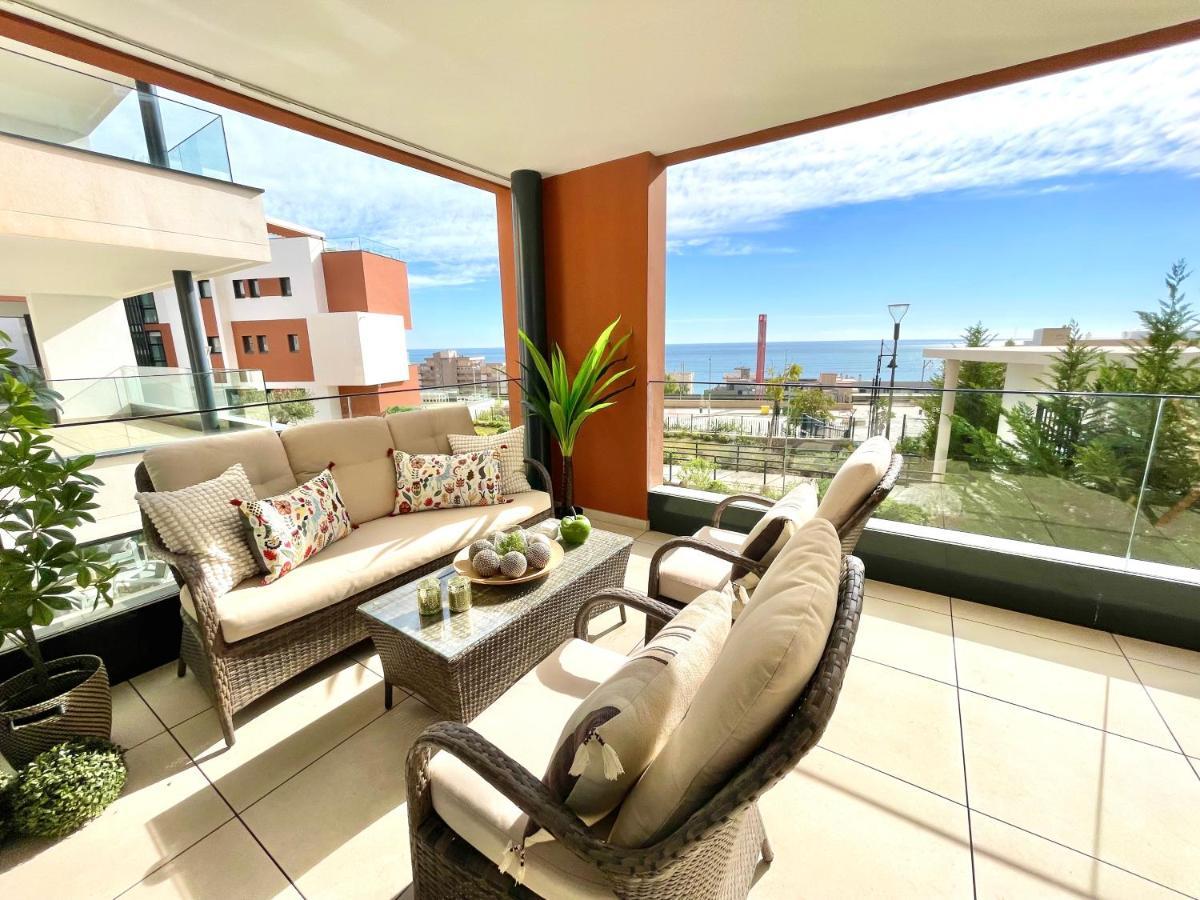 Luxury 3 Bedroom Apartment 300M From The Beach Fuengirola Exterior photo