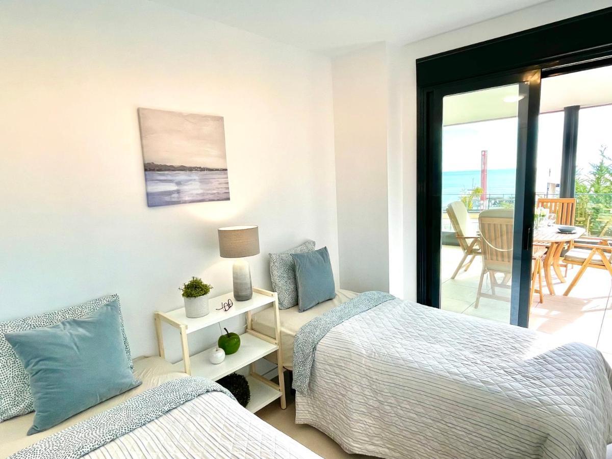 Luxury 3 Bedroom Apartment 300M From The Beach Fuengirola Exterior photo